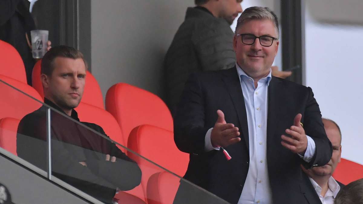 Eintracht-Chef kommt nach der Pokalniederlage mit einem besonderen Wunsch an die Mannschaft