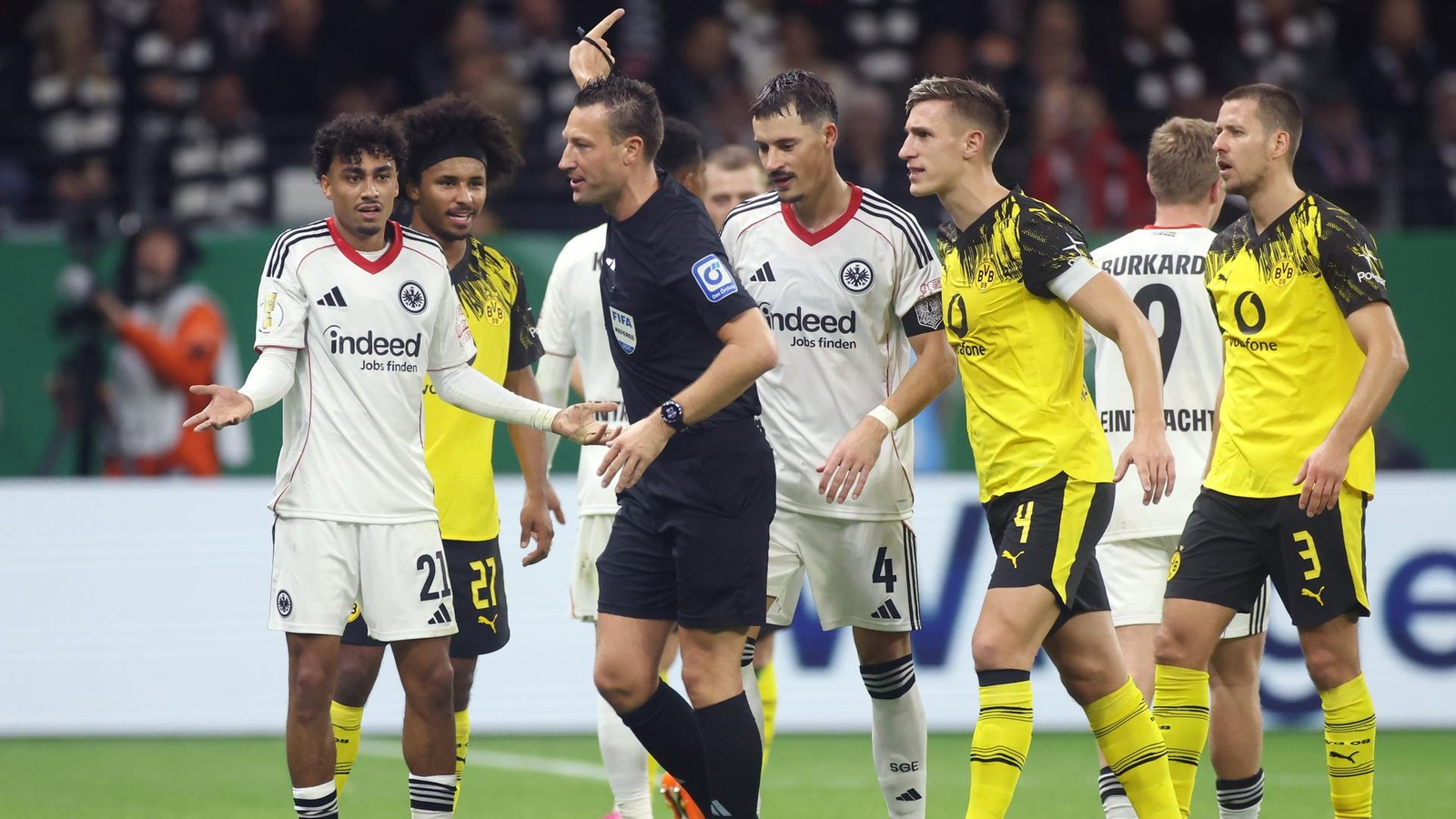 Schiedsrichter-Aufregung im DFB-Pokal: Bisheriger VAR-Einsatz? DFB reagiert auf Forderungen – WAZ | Westdeutsche Allgemeine Zeitung