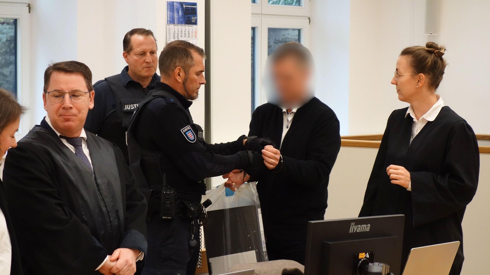 Inhaftierung nach sexuellem Missbrauch – „Erfurter Schule gibt ein verdammt schlechtes Bild ab“ – Thüringer Allgemeine