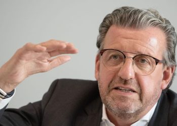 Arbeitgeberverband: Total-Metal-Chef Stefan Wolf tritt zurück | Politik