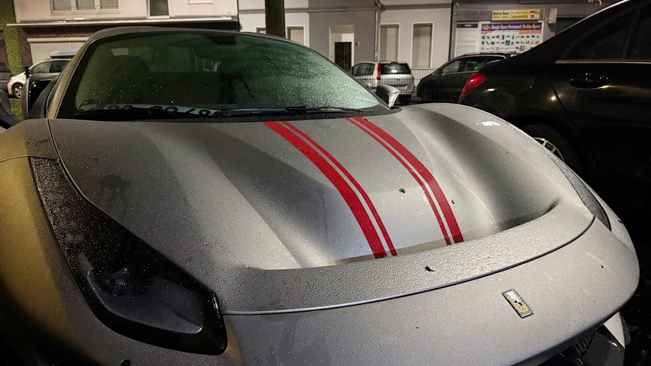 Lotto-Millionär Chico: Schüsse auf seinen Ferrari in Dortmund | Regional Lotto-Millionär Chico: Schüsse auf seinen Ferrari in Dortmund | Regional