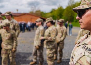 Washington soll später zahlen: US-Shutdown: Berlin will mit Gehältern in Deutschland einspringen