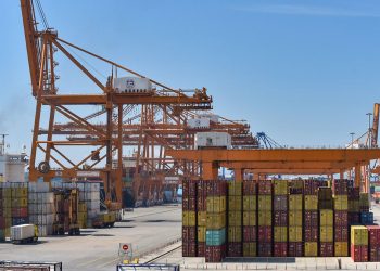 Zollrechtliche Konsequenzen kommen erst danach: IWF: Die Weltwirtschaft hält sich gut – aber die Aussichten sind eher düster