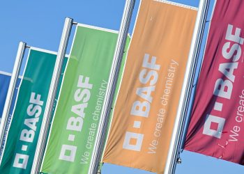Finanzinvestor Carlyle übernimmt: BASF übergibt Mehrheitsbeteiligung am Farbengeschäft