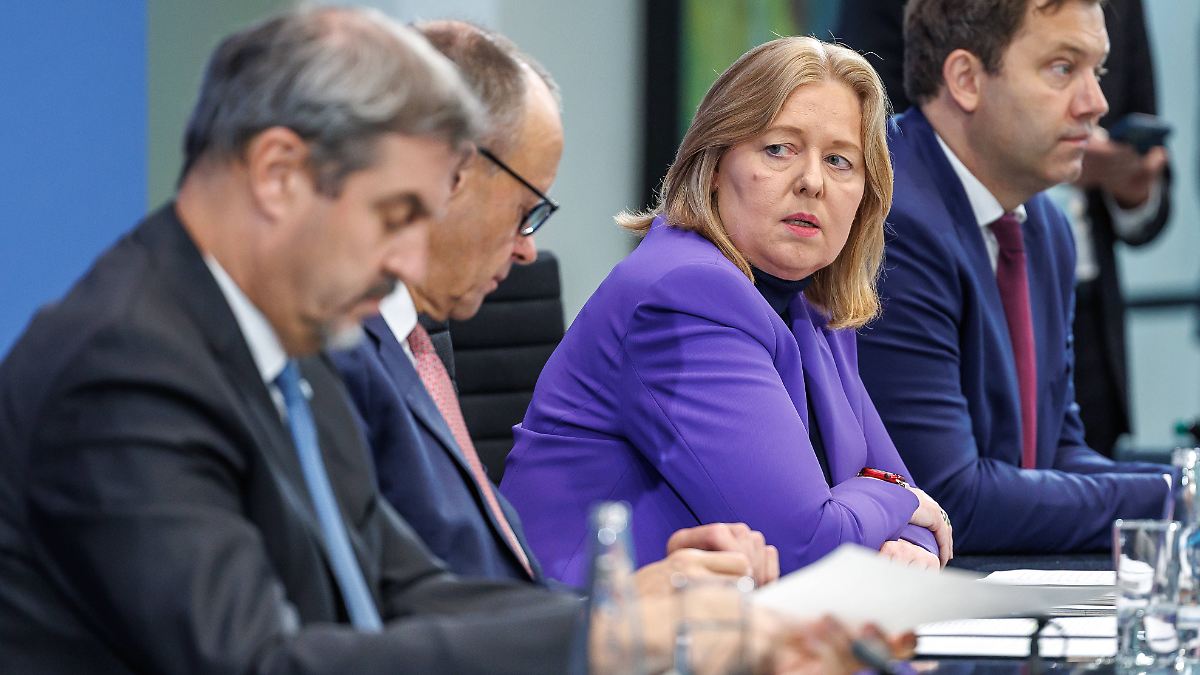 „Es hat vielen Menschen Angst gemacht“: Bärbel Bas kritisiert die Rhetorik der Union nach der Bürgergeldvereinbarung „Es hat vielen Menschen Angst gemacht“: Bärbel Bas kritisiert die Rhetorik der Union nach der Bürgergeldvereinbarung