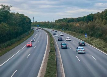 Spitzenreiter bleiben SUVs, Elektroautos verzeichnen ein starkes Wachstum
