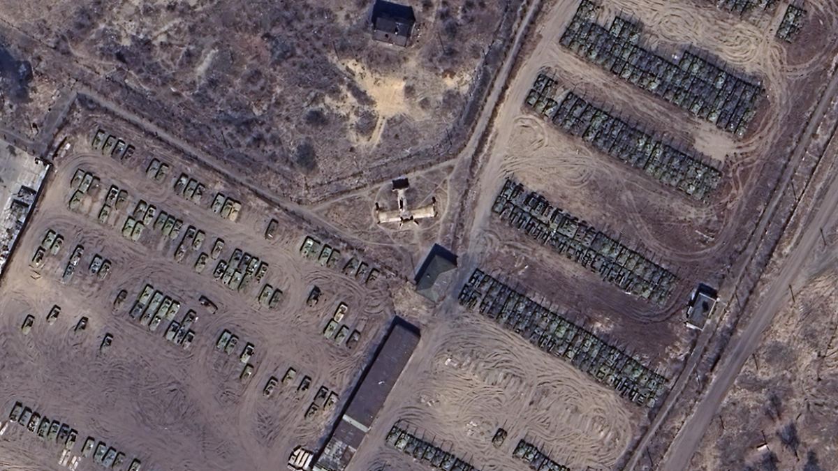 Ukrainekrieg: Russlands Panzerdepots sehen immer arm aus Ukrainekrieg: Russlands Panzerdepots sehen immer arm aus