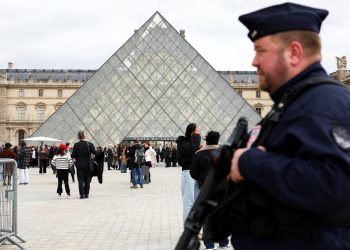 Nach Louvre-Einbruch: Einige der Festgenommenen legten ein Geständnis ab
