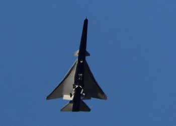 NASA: Überschalljet X-59 absolviert ersten Testflug – Spiegel