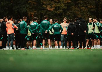 Mit einer umgebauten Verteidigung in Elversberg