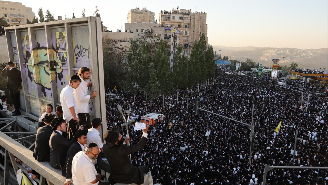 Ultraorthodoxe Juden protestieren gegen die Wehrpflicht in Israel