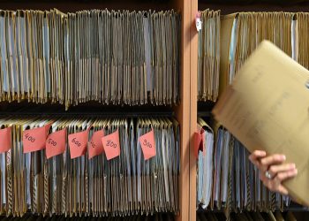 Wegen wachsender Regulierungen: 325.000 neue Arbeitsplätze durch Bürokratie – Studie zeigt massiven Personalzuwachs in Unternehmen