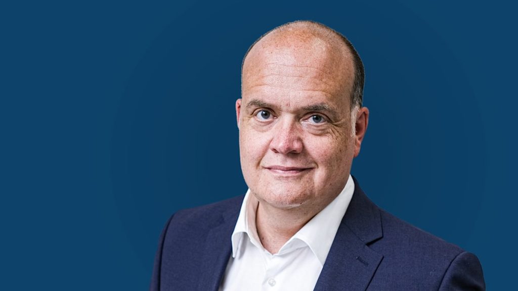Streit um Milliarden: Wie Lars Klingbeil den ersten schwarz-roten „Straßenkampf“ gewann. Streit um Milliarden: Wie Lars Klingbeil den ersten schwarz-roten „Straßenkampf“ gewann.