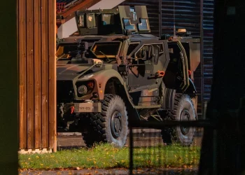 Bei einer Großübung der Bundeswehr in Erding schießt die Polizei auf Soldaten
