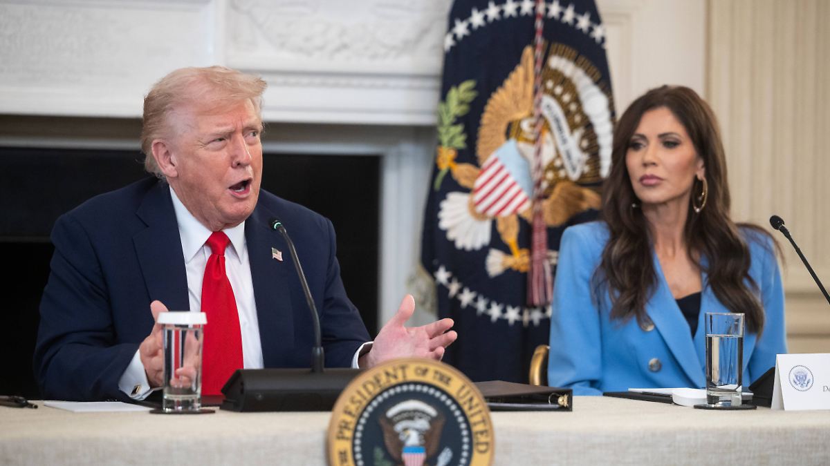 Shutdown-Chaos: US-Regierung gibt Demokraten in Video die Schuld Shutdown-Chaos: US-Regierung gibt Demokraten in Video die Schuld