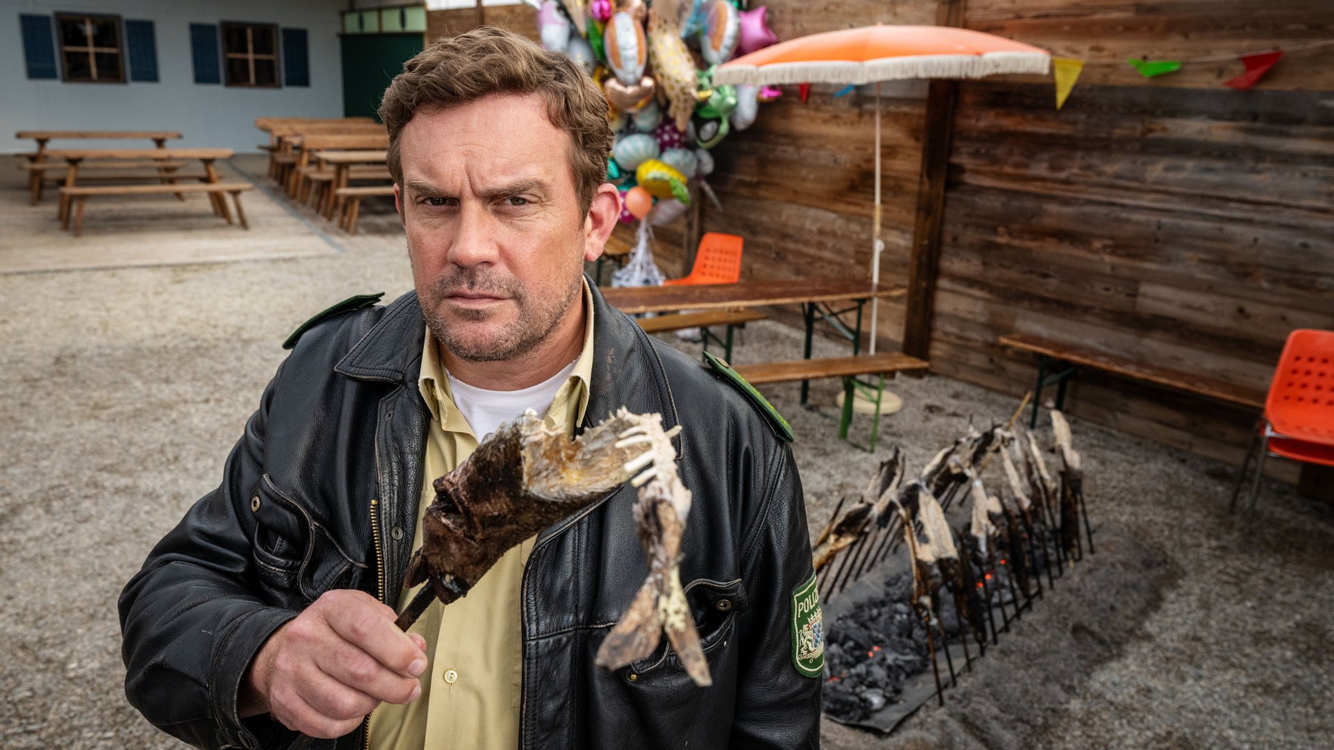 Neuer Eberhofer-Film endlich fertig: Überraschende Neuzugänge in Niederkaltenkirchen