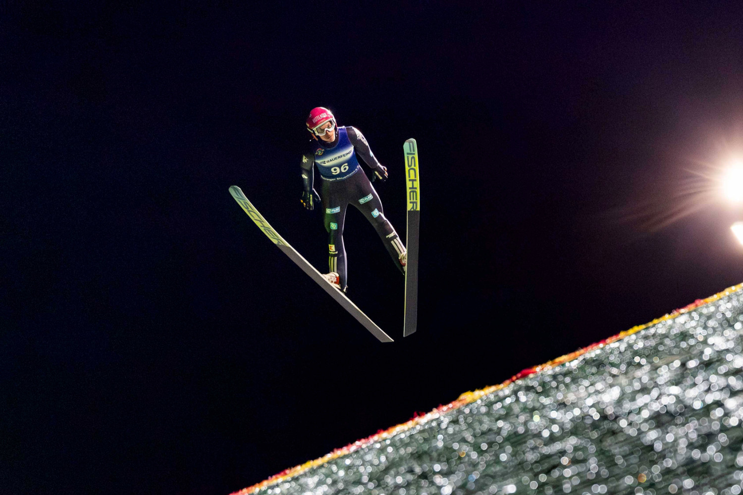Felix Hoffmann mit Überraschungssieg bei den Deutschen Meisterschaften in Oberhof – auch Selina Freitag jubelt