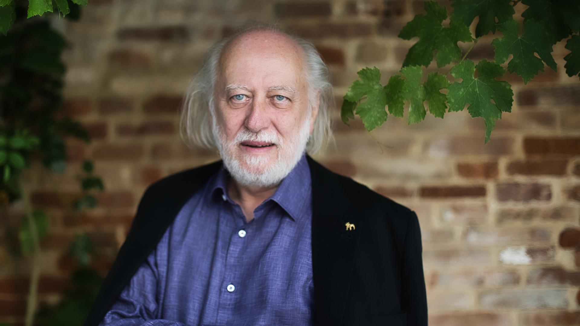 Nobelpreis für Literatur überrascht Preisträger Laszlo Krasznahorkai in Frankfurt | hessenschau.de Nobelpreis für Literatur überrascht Preisträger Laszlo Krasznahorkai in Frankfurt | hessenschau.de