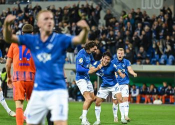 Souveräner Sieg im Pokal: Lilien schießen Schalke aus dem Stadion | hessenschau.de
