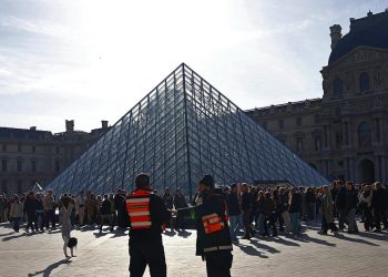 Louvre-Einbruch: Drei von vier mutmaßlichen Tätern gefasst