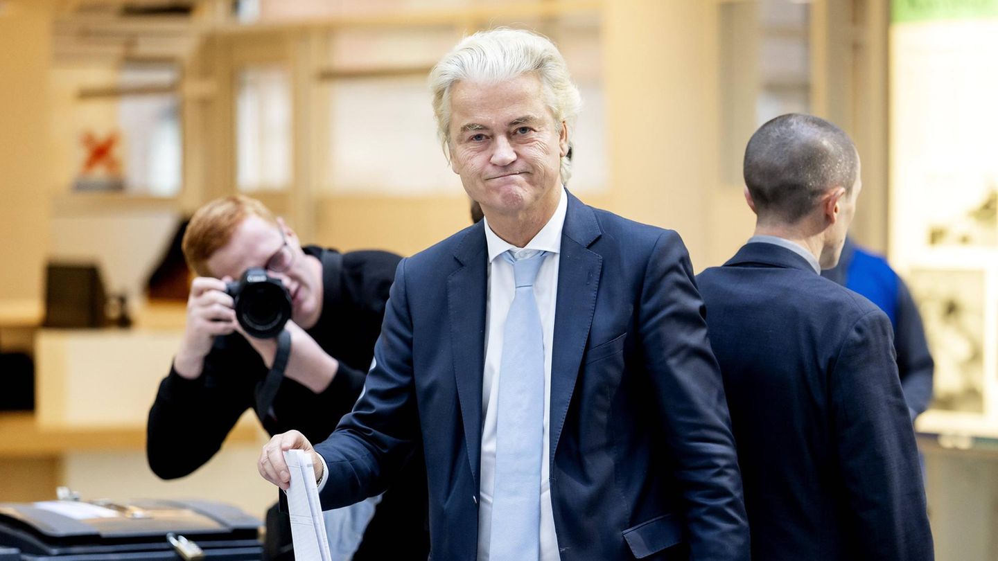 Niederlande: Wilders und Linksliberale in den Niederlanden liefern sich ein Kopf-an-Kopf-Rennen