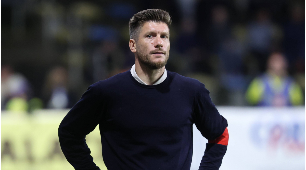 Hütter vor Abgang: Pocognoli zu Gesprächen in Monaco – Millionentransfer gefordert Hütter vor Abgang: Pocognoli zu Gesprächen in Monaco – Millionentransfer gefordert