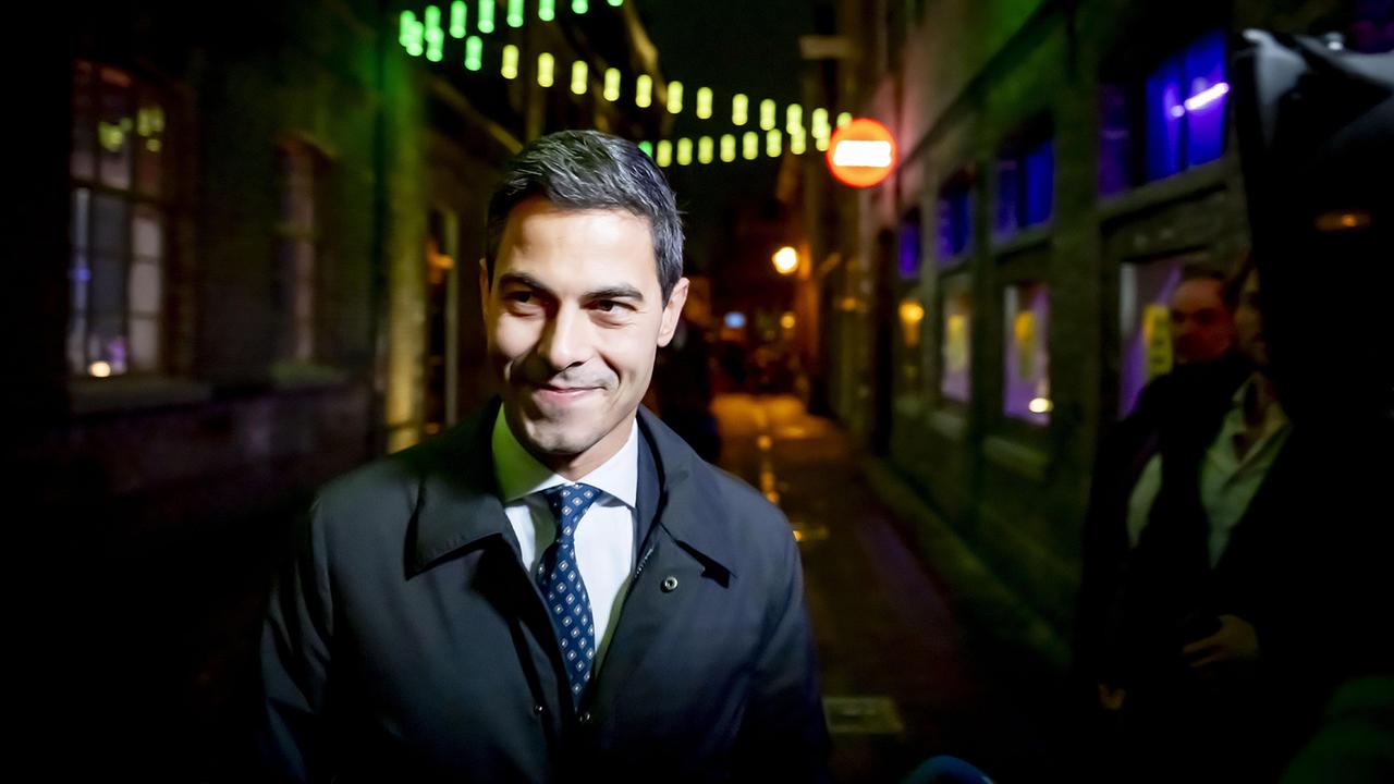 Linksliberale gewinnen die Parlamentswahl in den Niederlanden
