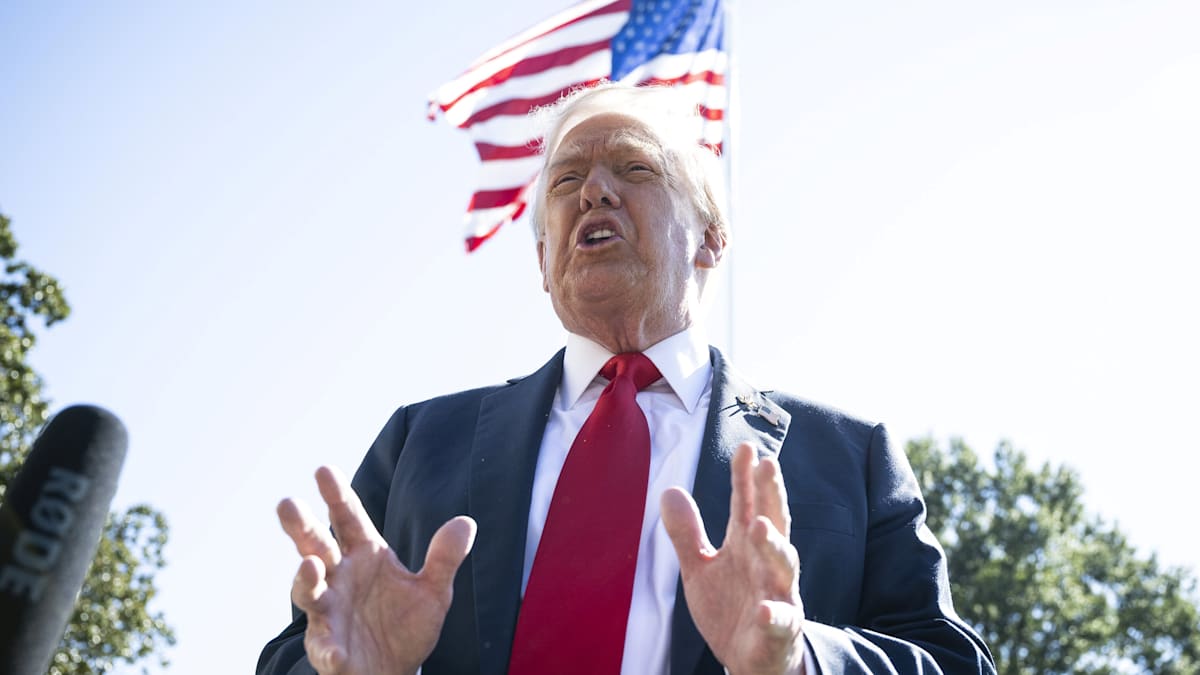 Prozess gegen Comey: Jetzt zieht Trump das schärfste Schwert gegen seine Gegner Prozess gegen Comey: Jetzt zieht Trump das schärfste Schwert gegen seine Gegner