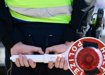 Münster: Polizei stoppt Paar nach Sex mit 140 km/h