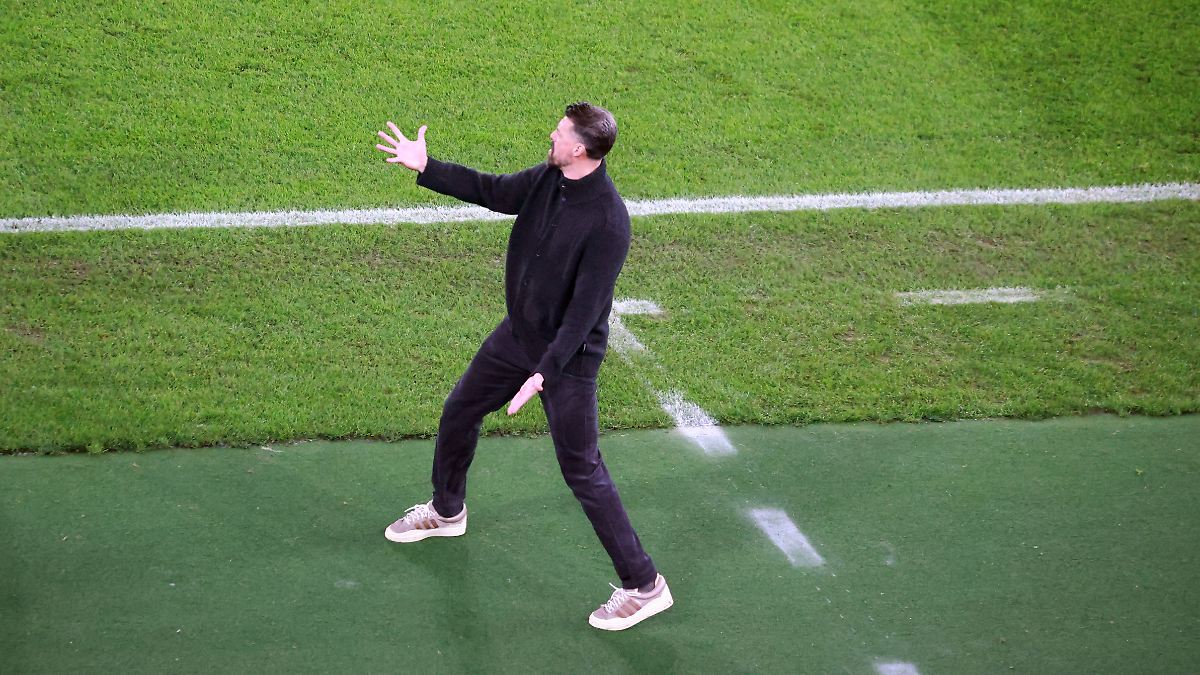 FC Augsburg in der Krise: Nächste Niederlage schlägt Sandro Wagner „den Schalter um“