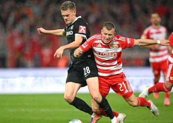 Die Fans des 1. FC Union streiten mit dem Schiedsrichter