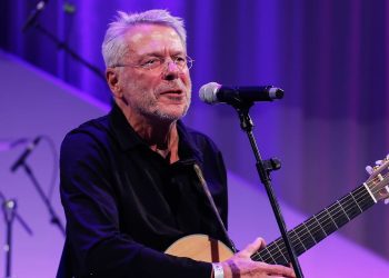 Dank Haftbefehl-Doku: Reinhard Mey zurück in den Charts | Unterhaltung