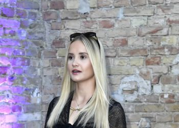 Sommerliches Posting aus Dubai – Davina Geiss heizt ihren Fans im Bikini ein: „Grenade“