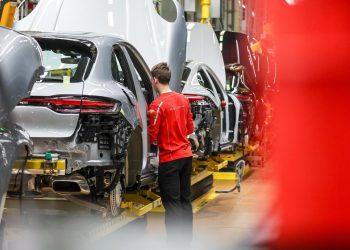 IW-Umfrage: Jedes dritte Unternehmen will Stellen abbauen