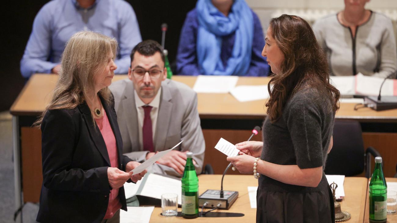 Ruhrgebiet: Iris Stalzer tritt ihr Amt als Oberbürgermeisterin von Herdecke an
