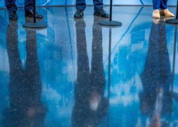 DIHK-Umfrage: Unternehmer sehen anhaltende Krise der deutschen Wirtschaft