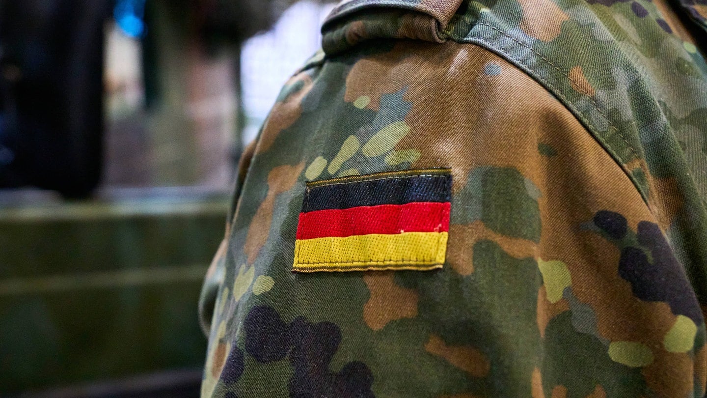 Ex-Soldat gibt Vergewaltigung zu, bestreitet aber weiterhin Fälle