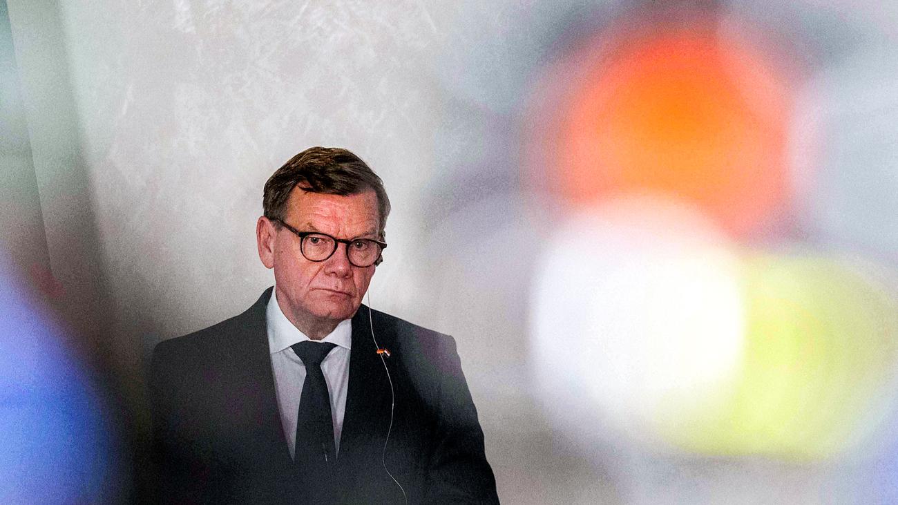 Regierungsmaschine: Johann Wadephul muss einen Linienflug nehmen, um nach Südamerika zu reisen