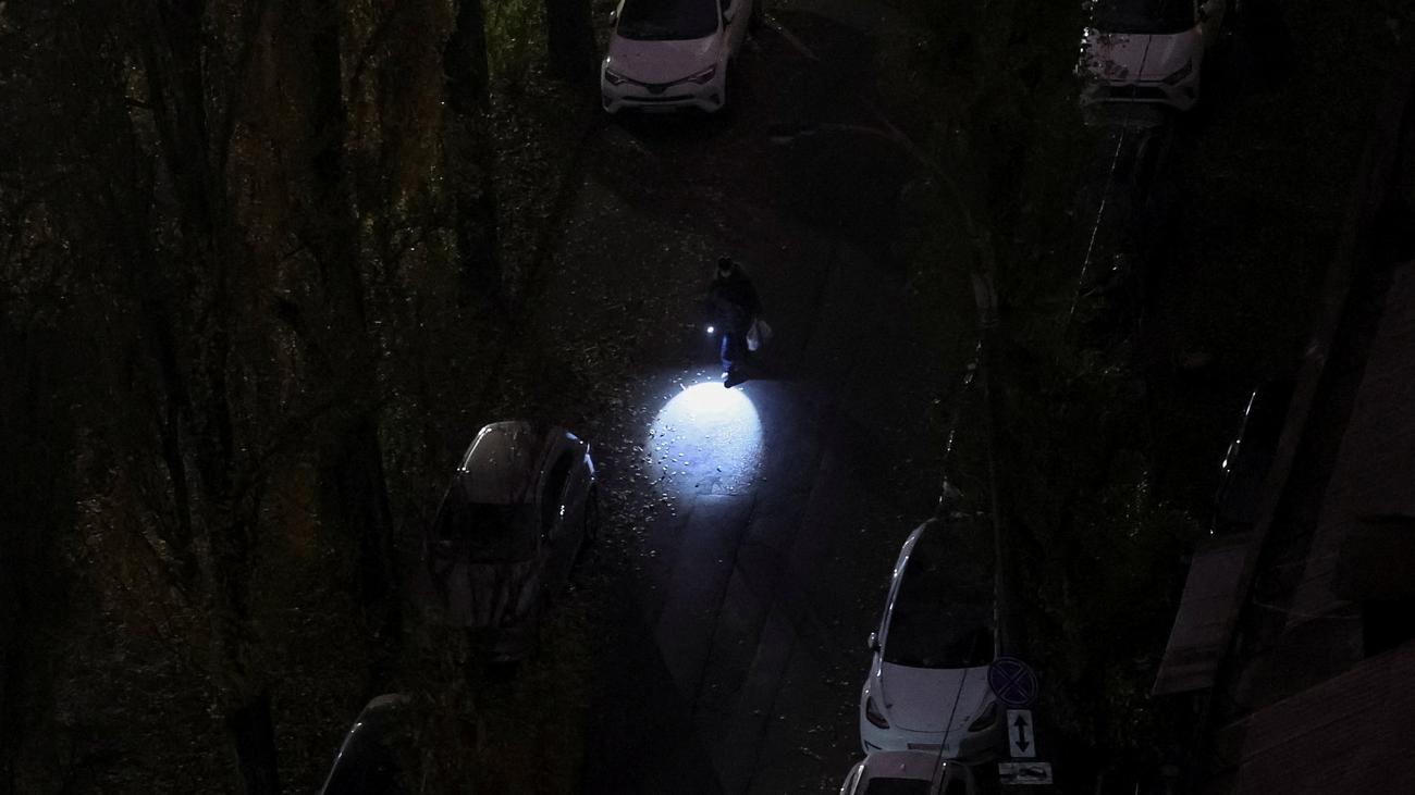 Krieg gegen die Ukraine: Energieversorger kündigen großflächige Stromausfälle in der Ukraine an