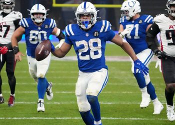 Indianapolis Colts gewinnen NFL-Show in Berlin