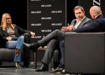 Sanktionen für Grundsicherung: Klingbeil kritisiert SPD-Mitgliedsantrag als „falsches Signal“