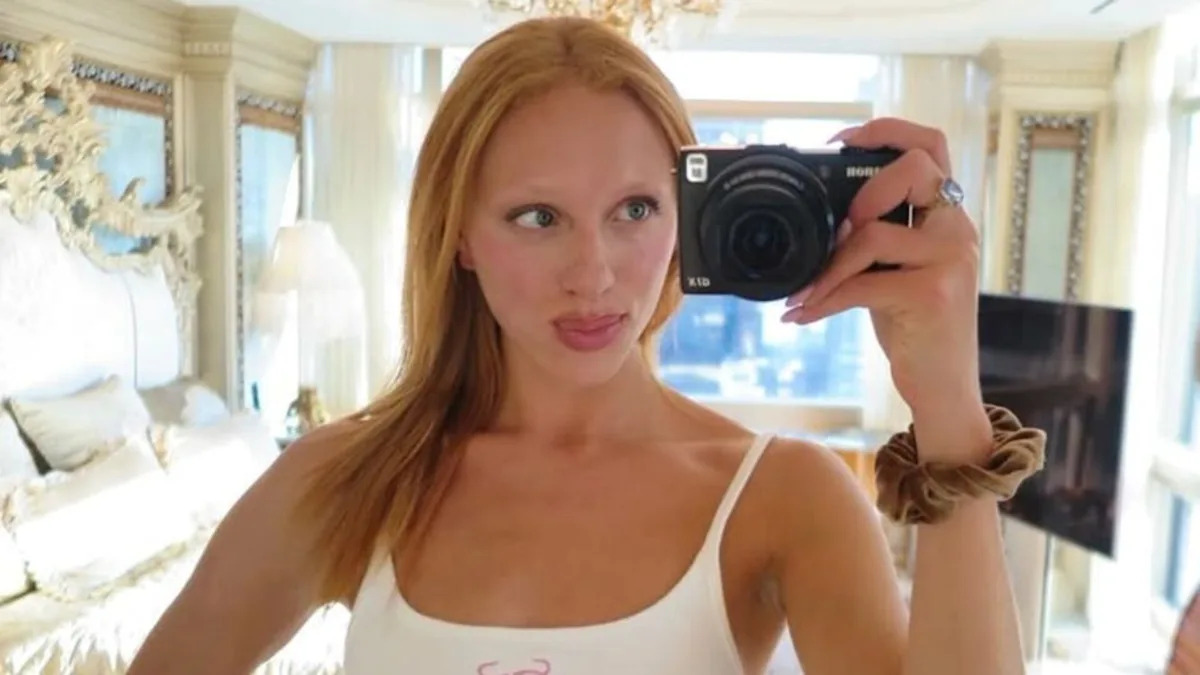 „Schönste Frau der Welt“ – bauchfreier Look: Anna Ermakova wird in ihrem ultraengen Shirt zum absoluten Hingucker