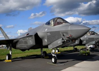 Der Börsentag: Aktien des Rüstungskonzerns Hensoldt tiefrot