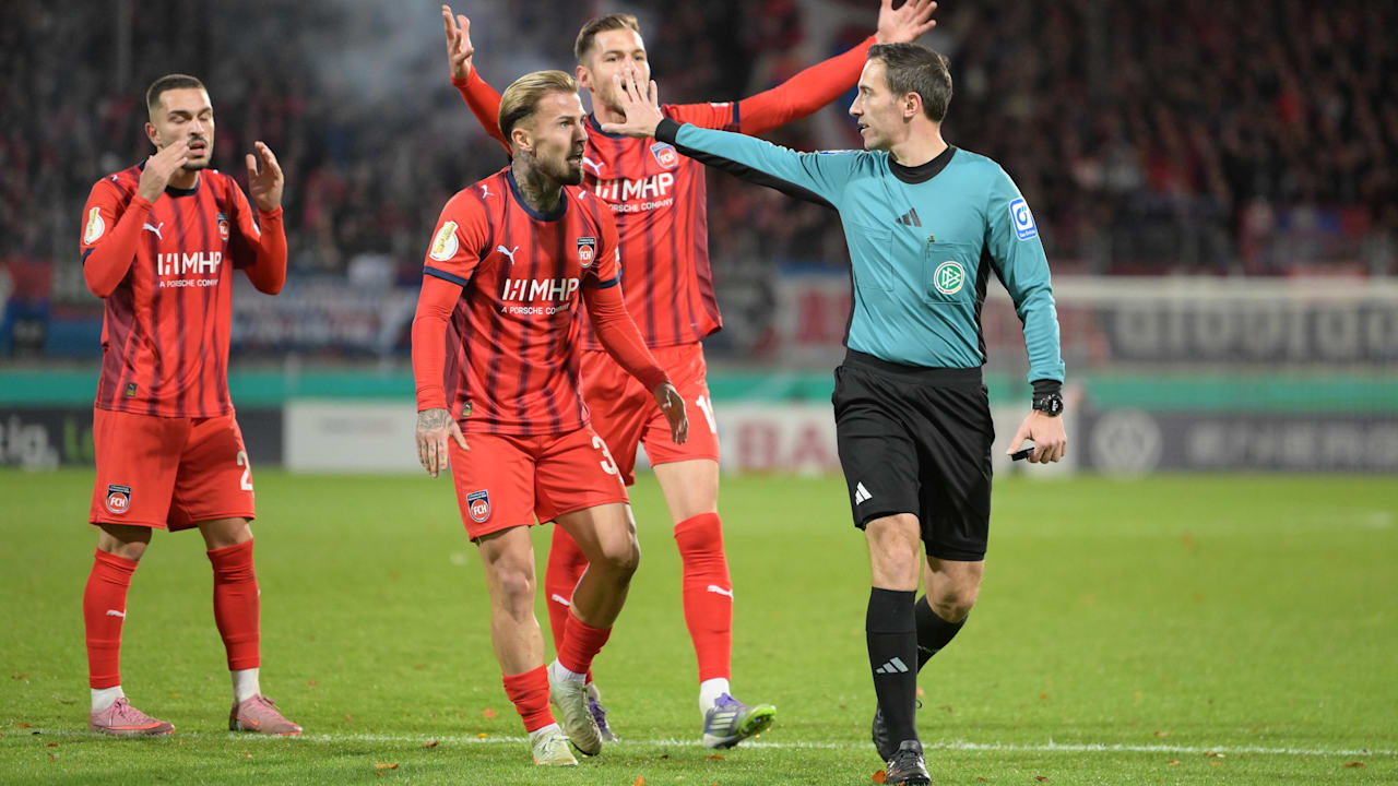 Meine Fußballwoche: Ich habe mich über jeden Schiedsrichterfehler gefreut | Leben & Wissen