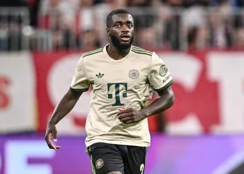 FC Bayern: Top-Klub bereitet Angebot für Upamecano vor | Sport