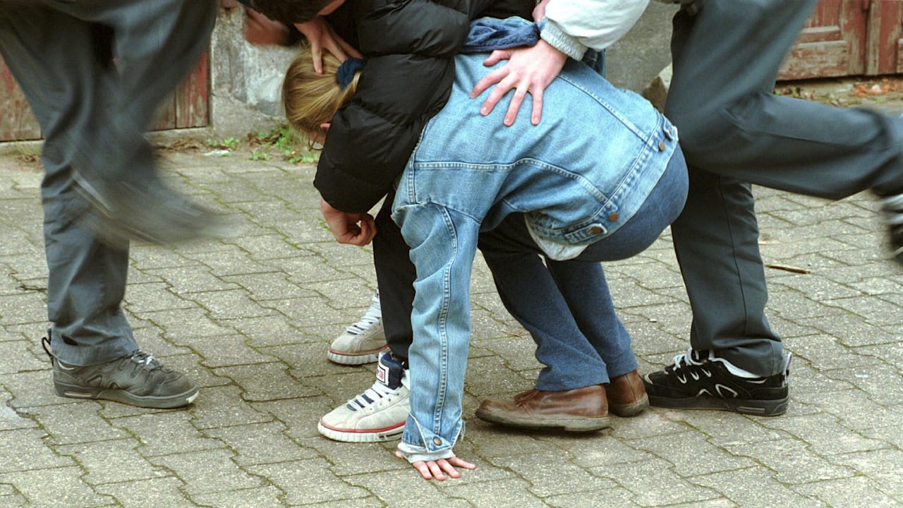 Neue Studie zu Gewalt in NRW: Kinder werden immer brutaler! | Regional