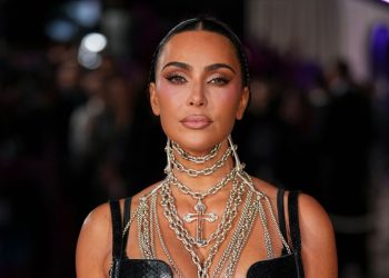 Kim Kardashian beklagt sich über falsche Vorhersagen von Hellsehern