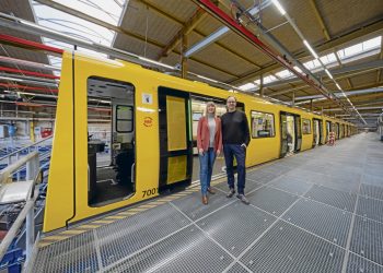 Berlin – Die BVG soll umgekrempelt werden