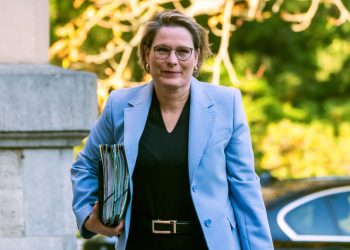 Nach Ansicht des Justizministers sollten voyeuristische Aufnahmen eine Straftat sein