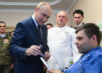 Angriffe der Ukraine auf die russische Wirtschaft zwingen Putin zur Verabschiedung eines neuen Gesetzes